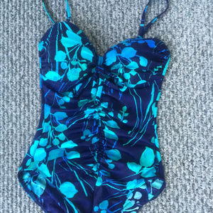 IT FIGURES multi-color blue floral swimsuit